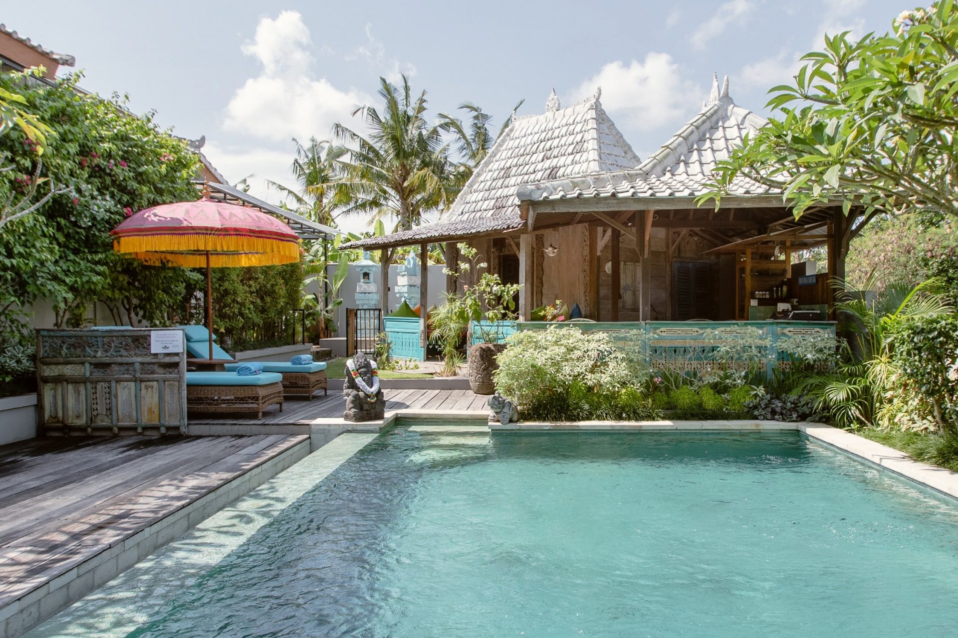 Where To Stay In Canggu (2020 • COOLEST Areas!)